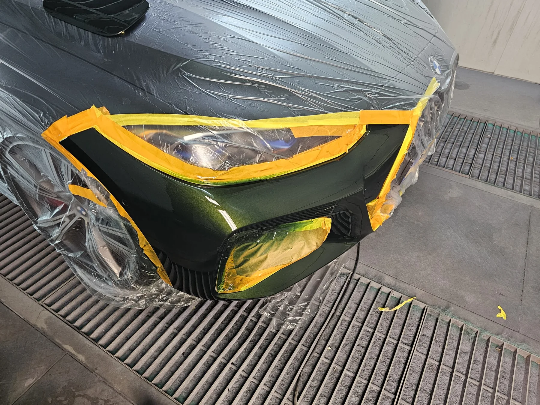 BMW bumper na spuitwerk